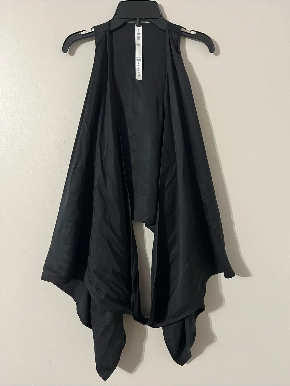 EUC Lululemon Tranquility Sleeveless Wrap Scarf Vest Sz 6